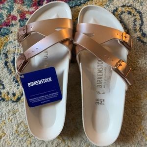 Birkenstock’s ROSE GOLD